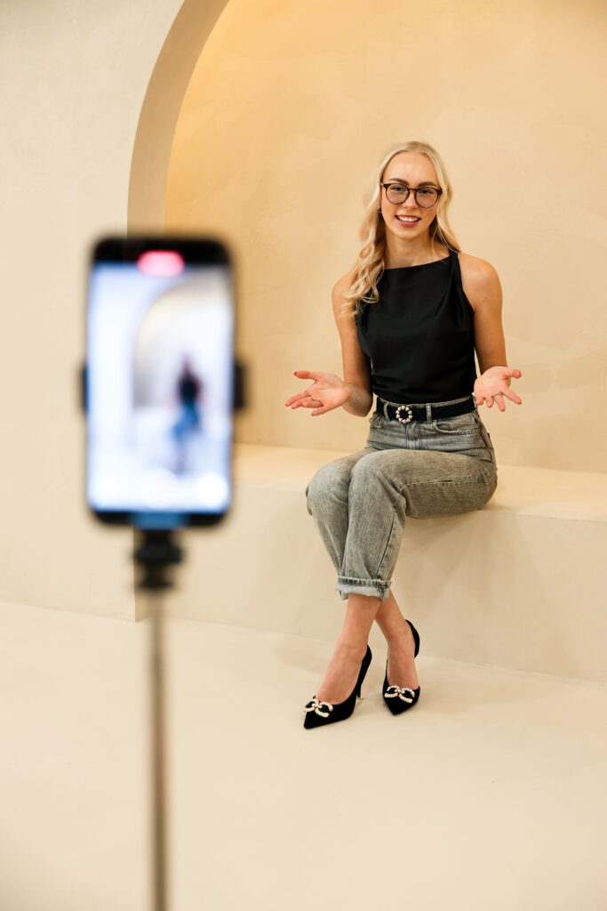 Seidy Saarmäe on sotsiaalmeediaturundaja ja sotsiaalmeedia spetsialist. UGC-sisu usaldusväärsuse kasvatamiseks